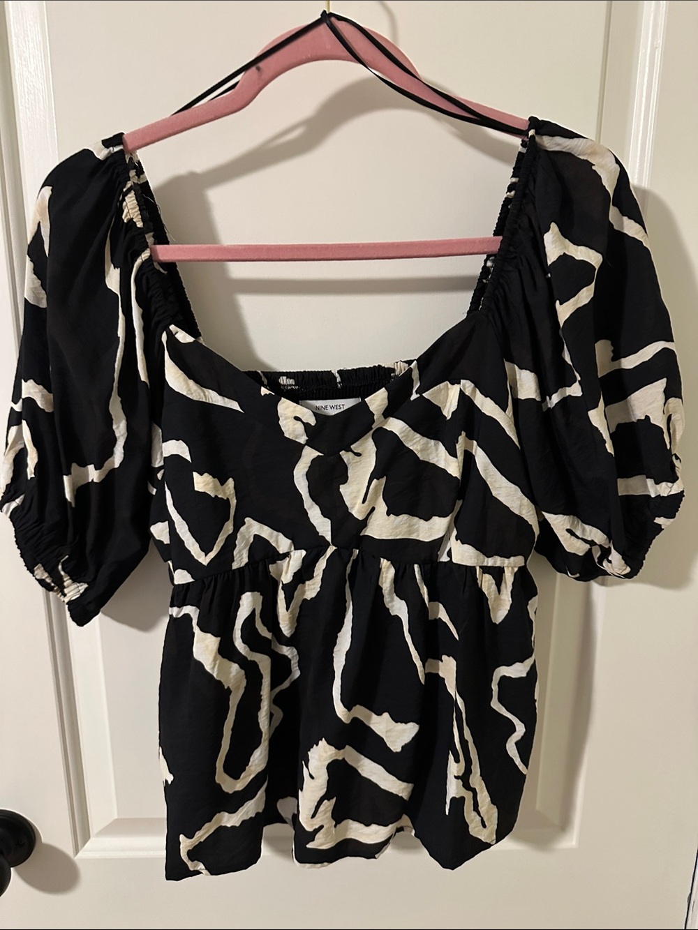 Nine West Black and Cream Puff Sleeve Blouse